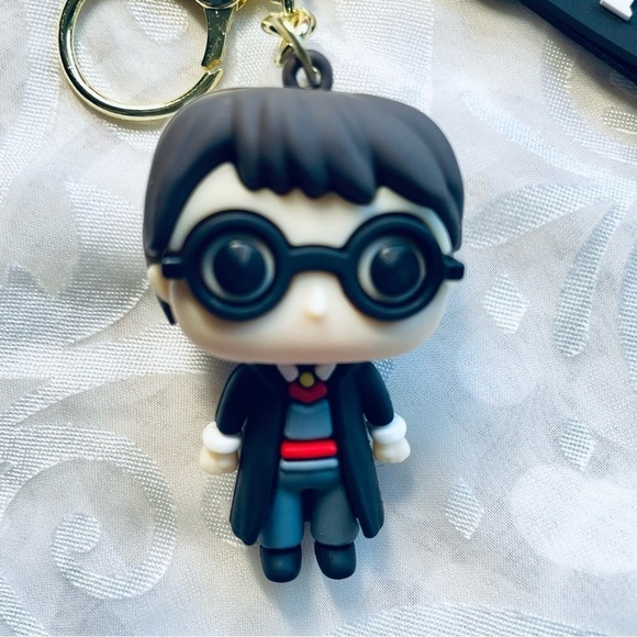 NWT Harry Potter Bracelet Wristlet Keychain - Hogwarts, Gryffindor, Wizard - Picture 7 of 10